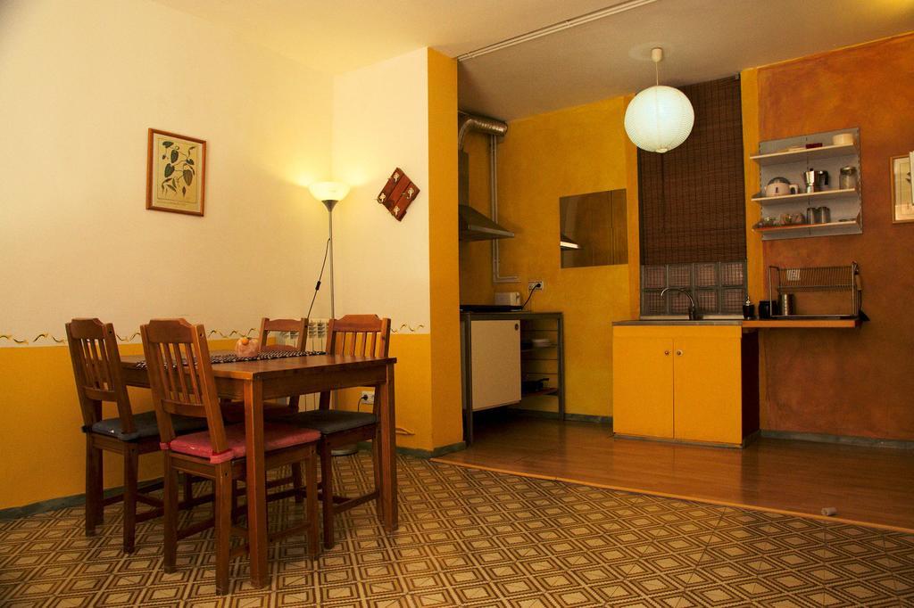 Apartamentos Saltarel-Lo Besalú Extérieur photo