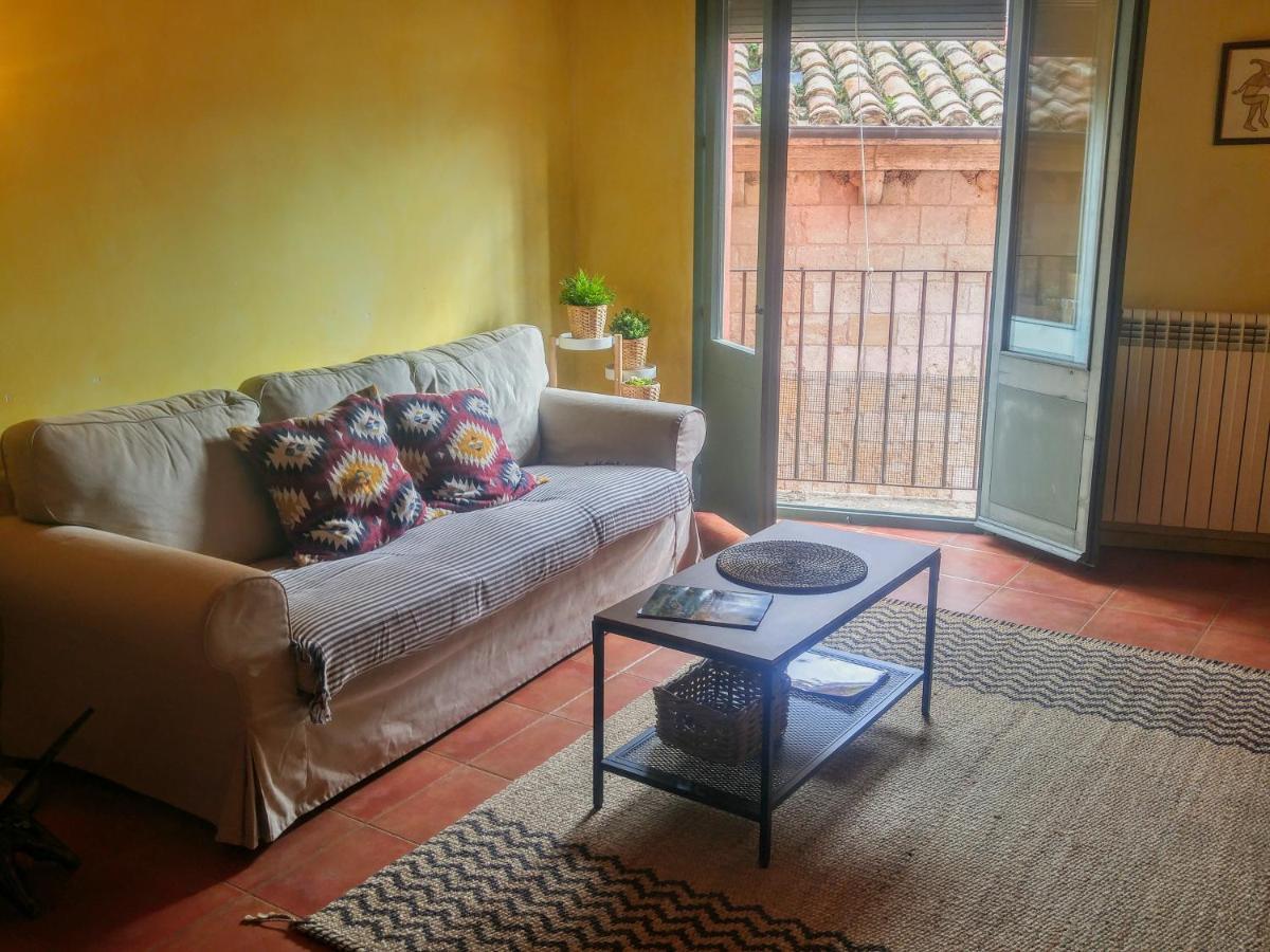 Apartamentos Saltarel-Lo Besalú Extérieur photo